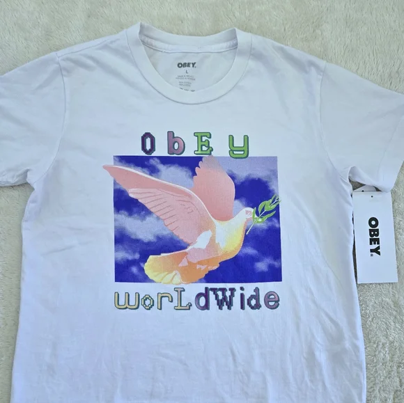 Obey Worldwide🌐 Peace✌️ Dove🕊 Graphic Tee👕 - NWT - Picture 3 of 15